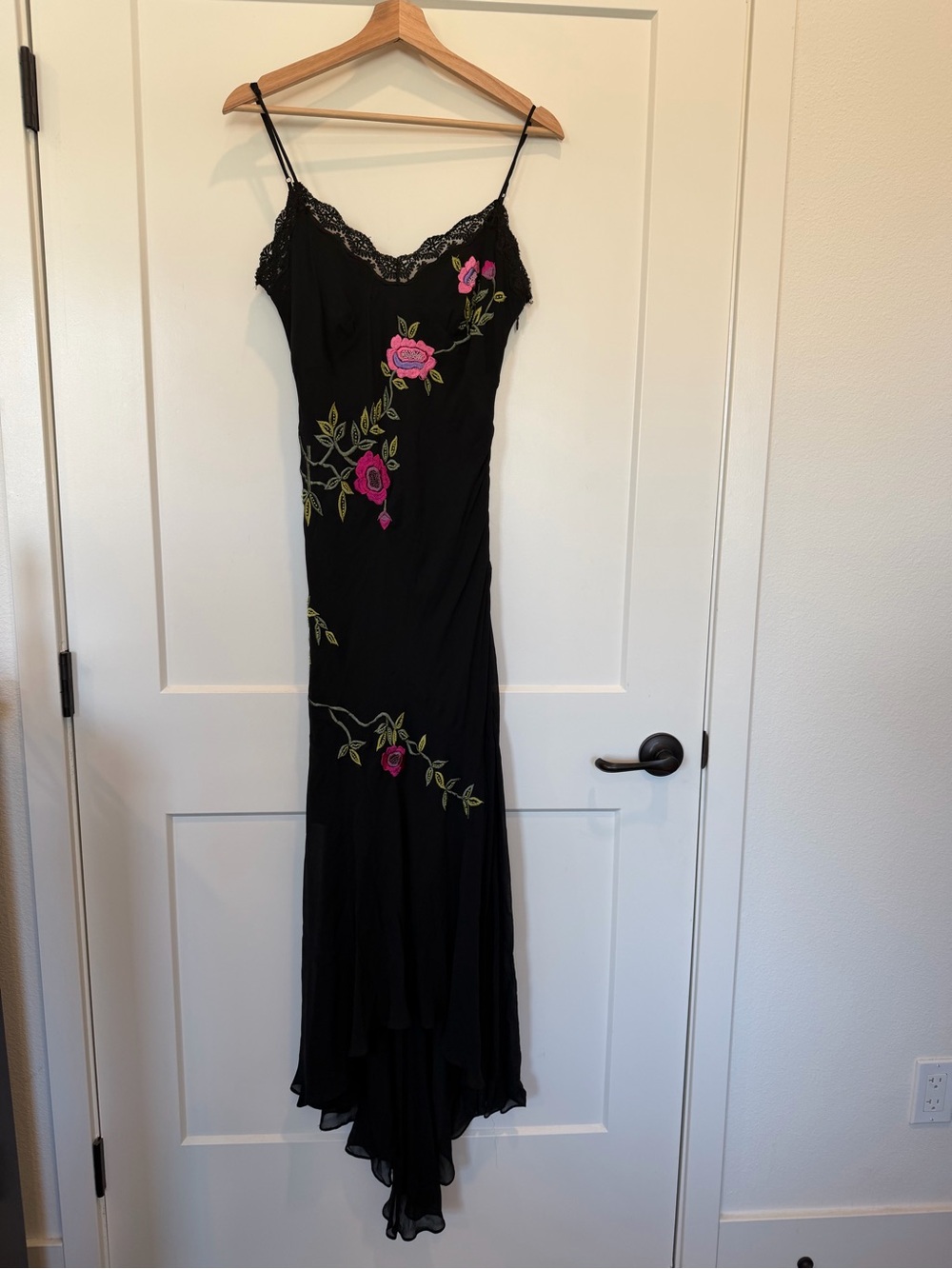 Cache Y2K 100% Silk Slip Dress Black Floral Embroidered Asymmetrical Hem Size M - Picture 2 of 14